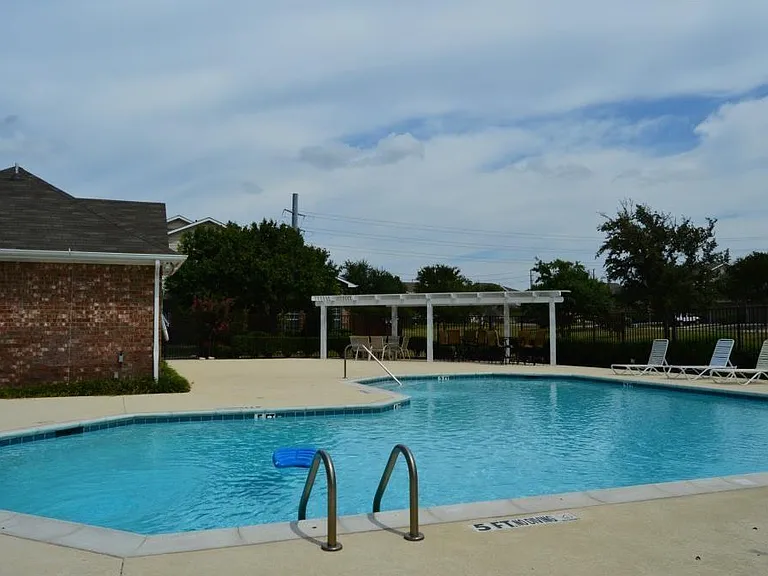 8605 Brunswick Dr — Photo 17