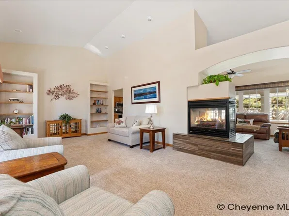 1216 Twin Mountain Rd, Cheyenne, WY 82009