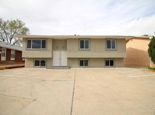 33 Yorkshire Rd, Pueblo, CO 81001