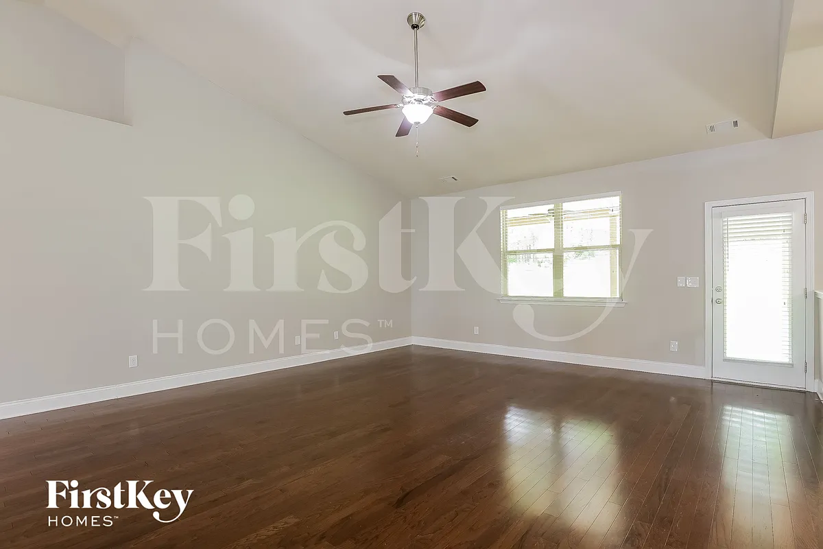 Building Photo - 1022 Yorkshire Dr
