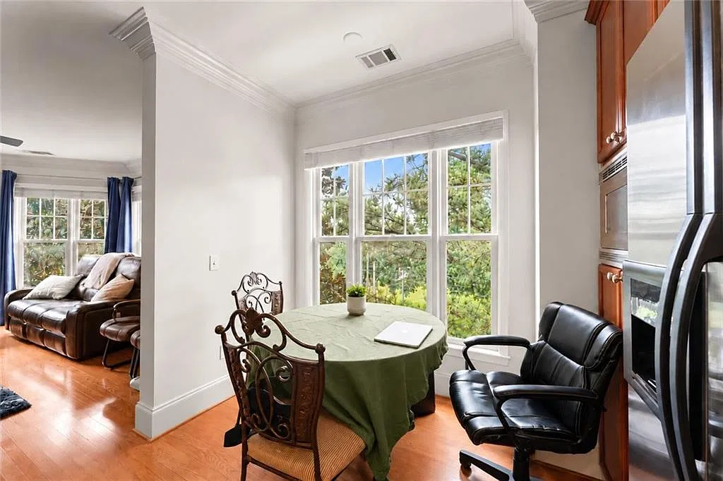 2 bed, 2.0 bath, 1404 sqft, $2,900 — Photo 4