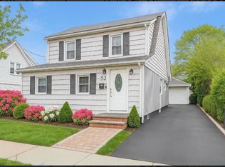 53 Washington Ave APT 1, Mineola, NY 11501