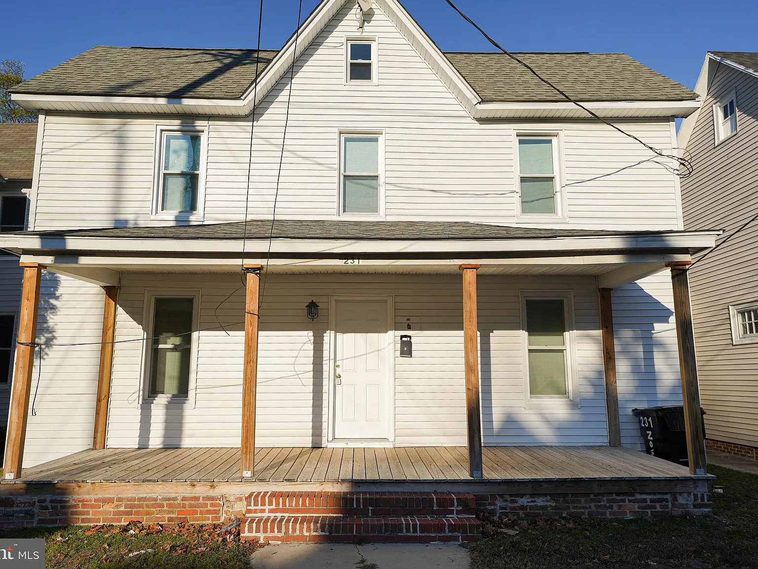 2 bed, 736 sqft, $1,400 — Photo 1