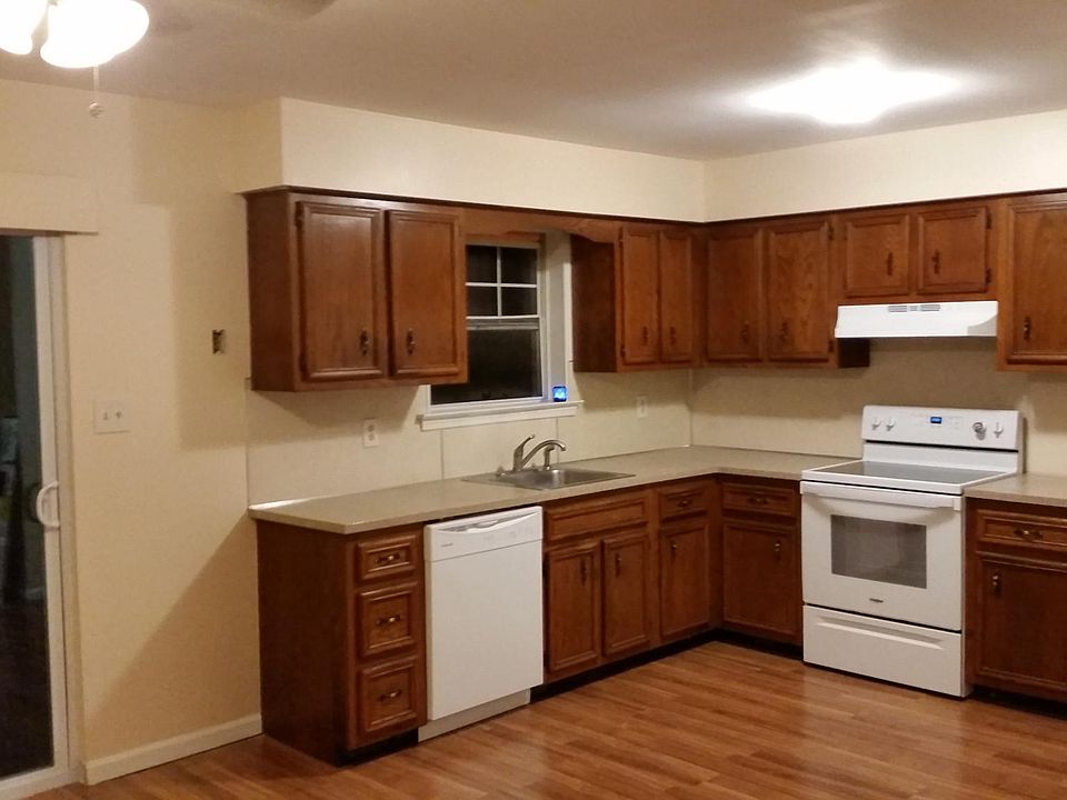 Freshly remodeled kitchen with new appliances