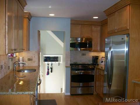 5th image of 803 Ellen Ave