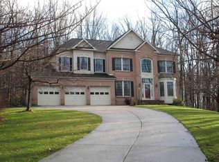 6845 Laurel Summit Dr, Hanover, PA 17331