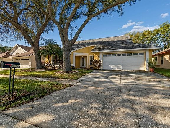 3rd image of 9613 Cypress Brook Rd