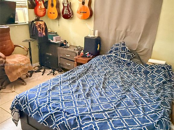 5th image of 9971 SW 41st Ter