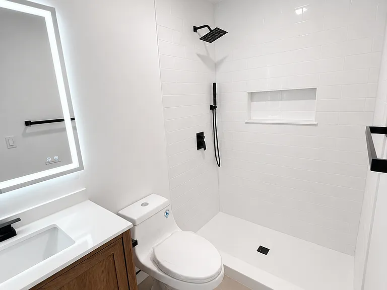 5109 Johnson St — Photo 11