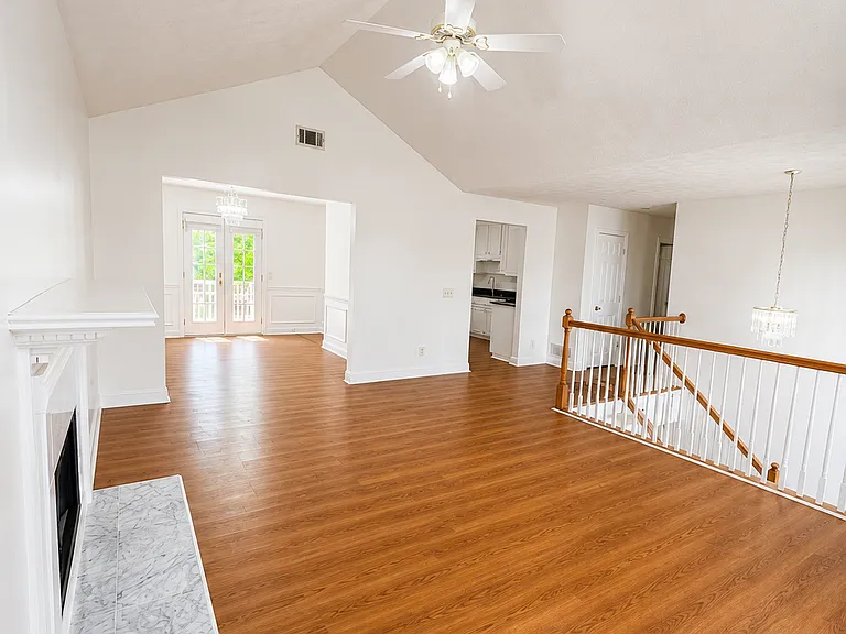 120 Oak Vista Ct — Photo 5