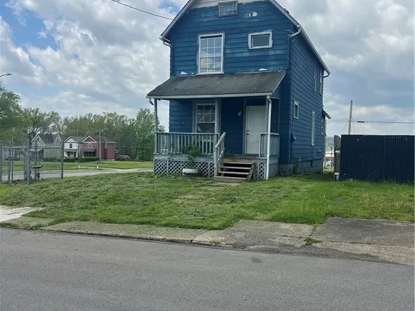 1002 Fruit Ave, Farrell, PA 16121