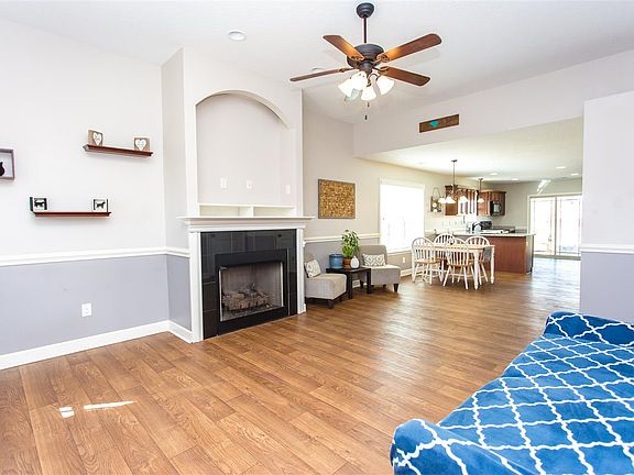 3rd image of 703 Oglesby Creek Ln