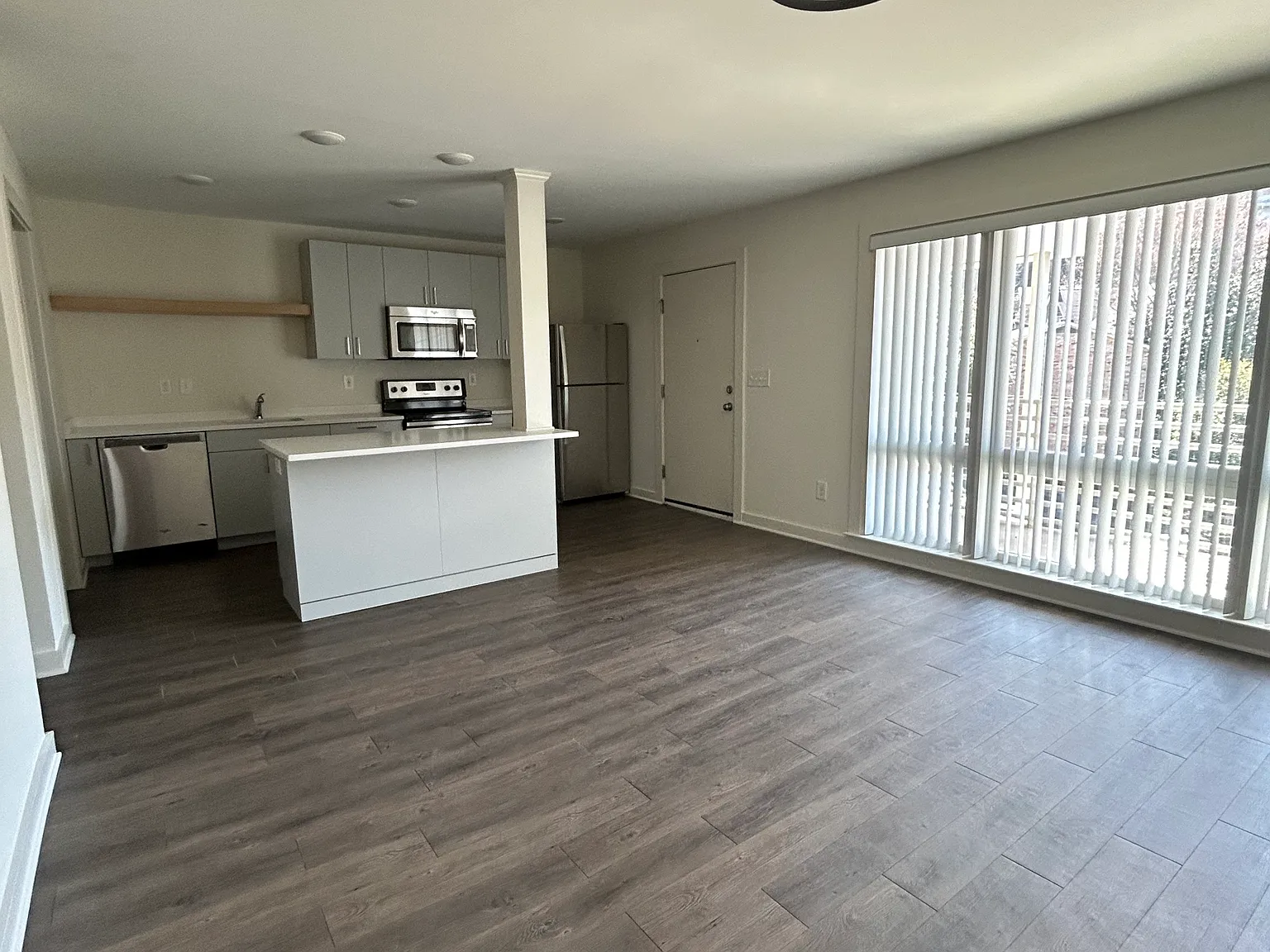 2 bed, 850 sqft, $1,500 — Photo 4