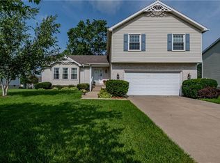 4727 Mission Dr, Decatur, IL 62526