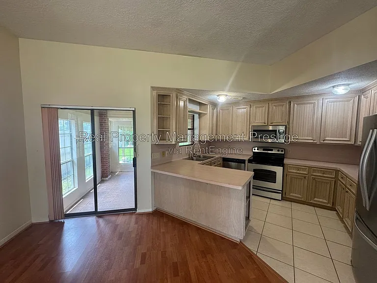4422 Egret Dr — Photo 4