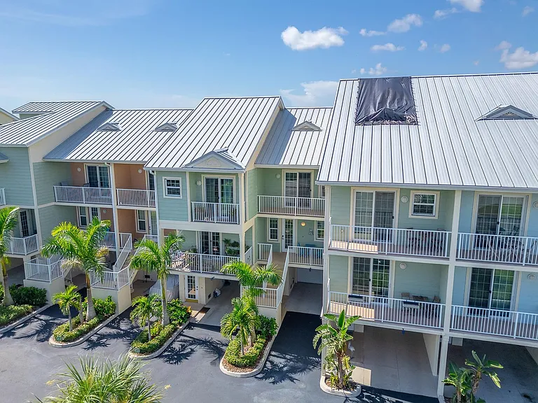 3266 Mangrove Point Dr — Photo 68
