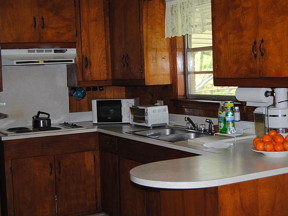 2nd image of 959 Hallmark Dr