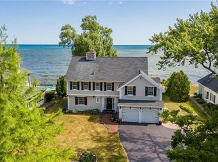 126 Edgemere Dr, Rochester, NY 14612