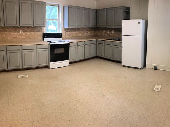 1407 Kitchen
