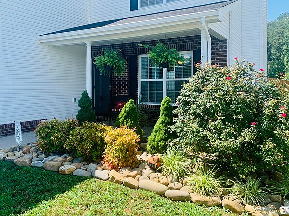 2nd image of 2713 Tuberose Ln