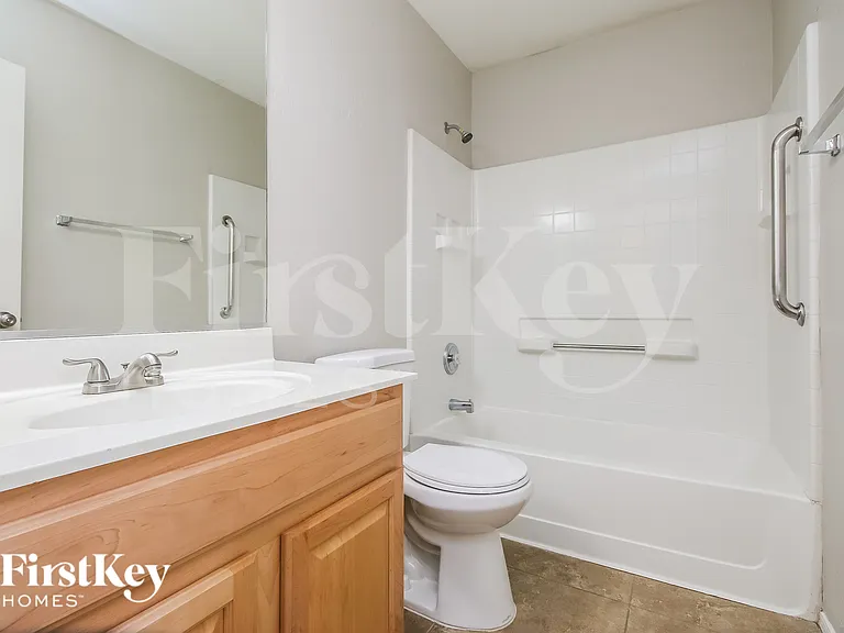 2968 E Silverbell Rd — Photo 13