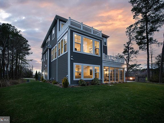 3rd image of 33889 Greensome Ct