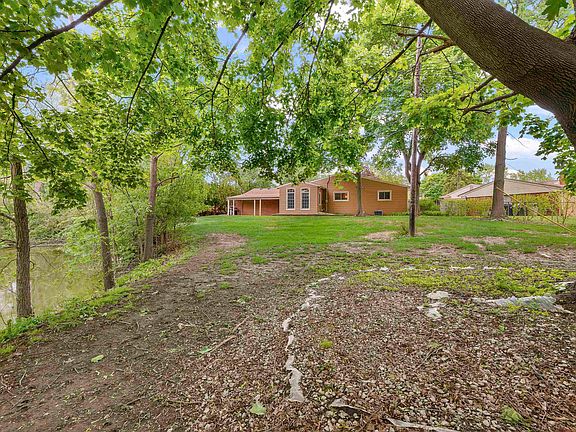 5th image of 11971 Fairview Dr