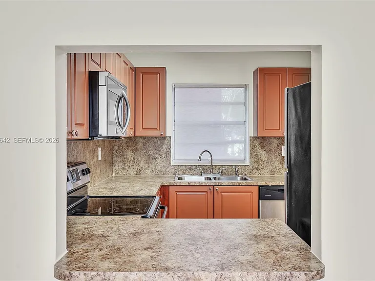 9410 Tangerine Pl #105 — Photo 12