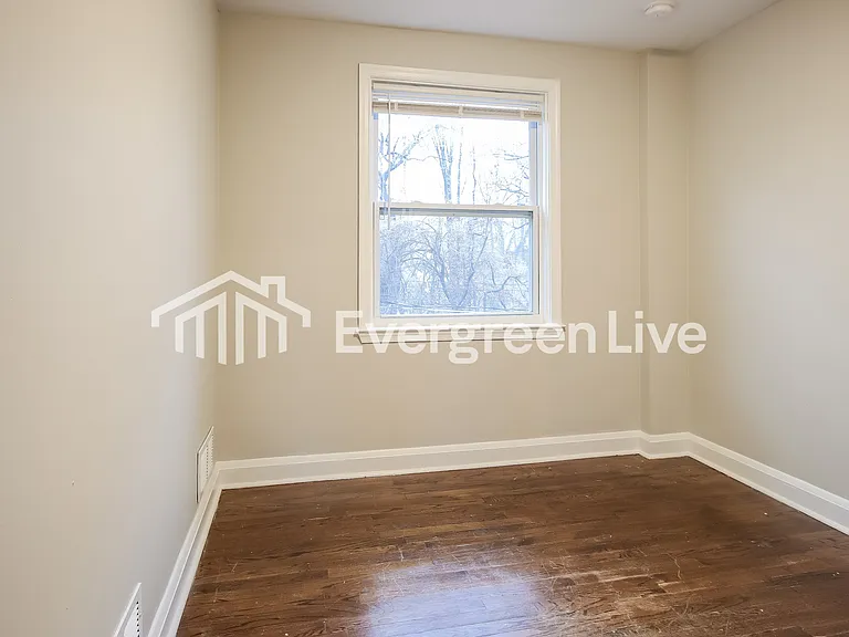 1118 Newfield Rd — Photo 12