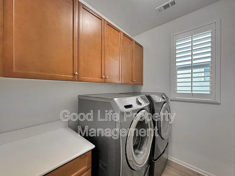 1828 Scarlet Pl — Photo 15