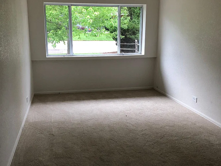840 N Krameria St — Photo 28