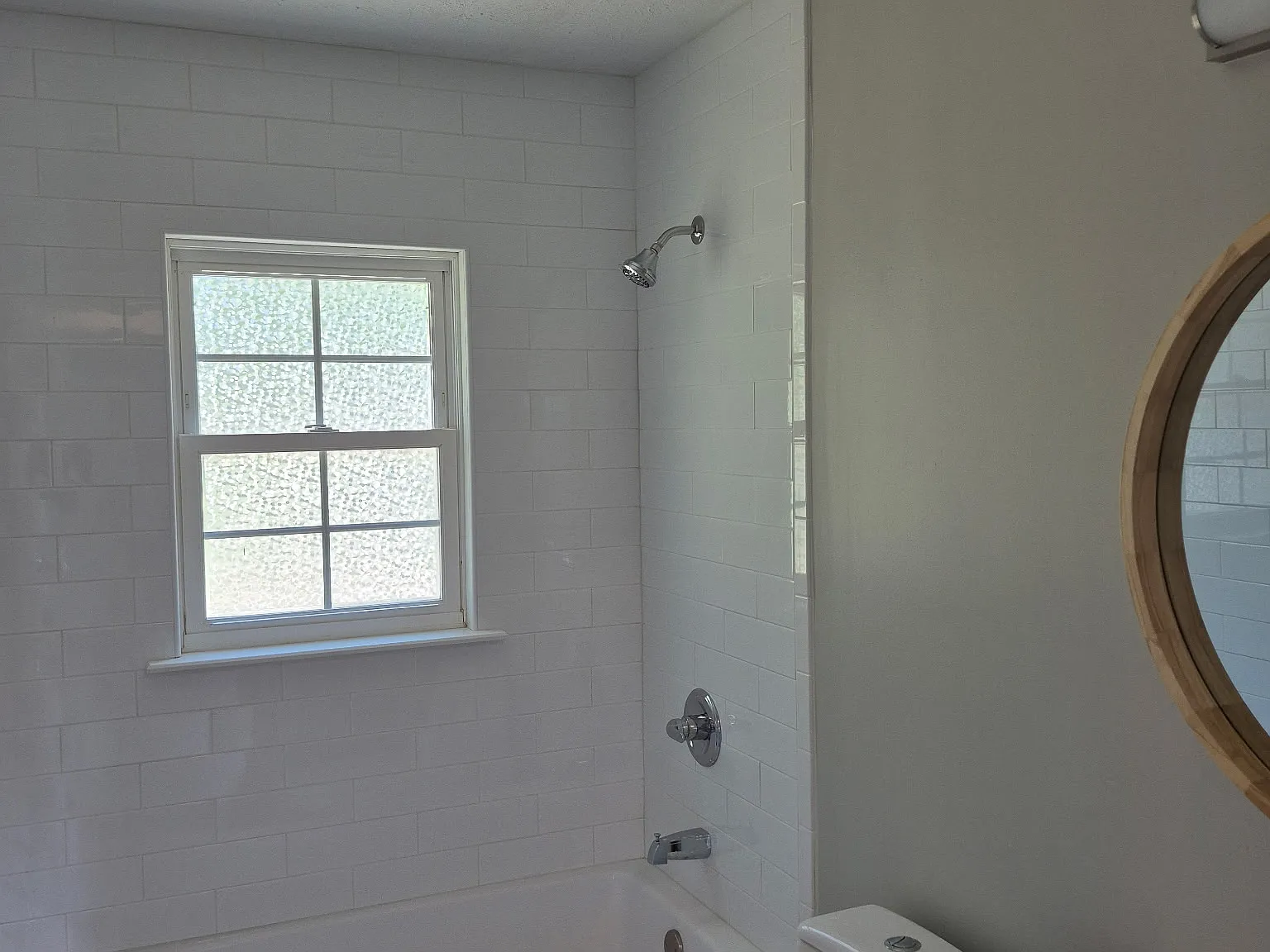 3 bed, 1.5 bath, 1225 sqft, $1,800 — Photo 2