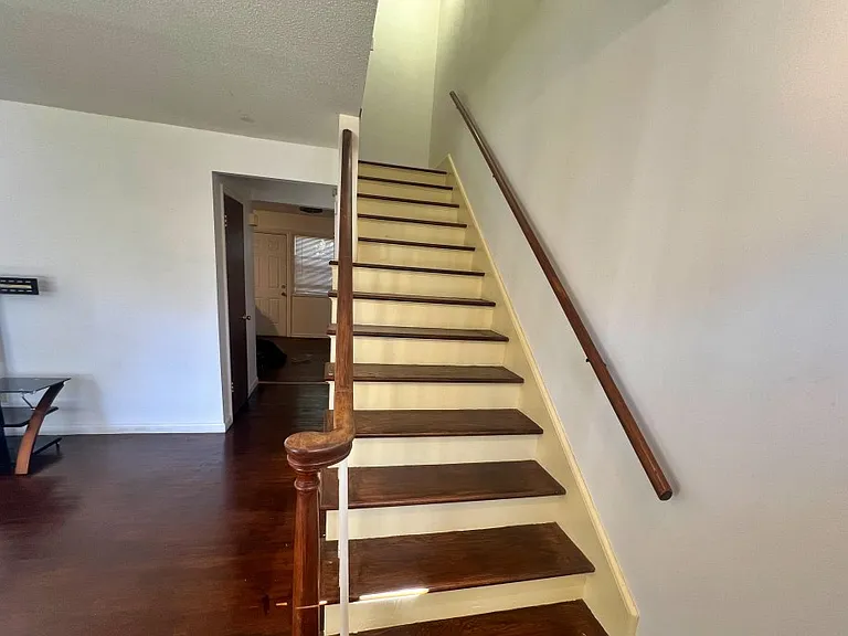 626 Walnut St #D — Photo 4