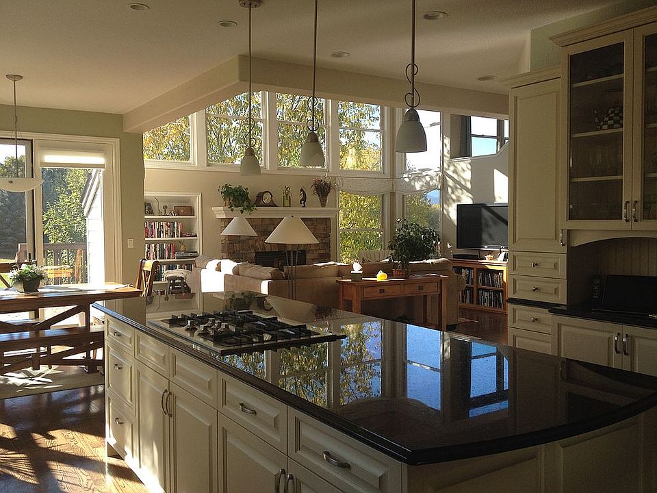 2nd image of 7145 Waterford Ct