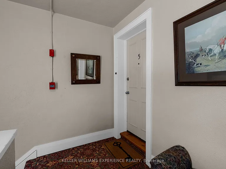 101 Clapperton St #5 — Photo 2