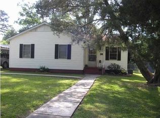 1214 Cherokee Dr, Opelousas, LA 70570