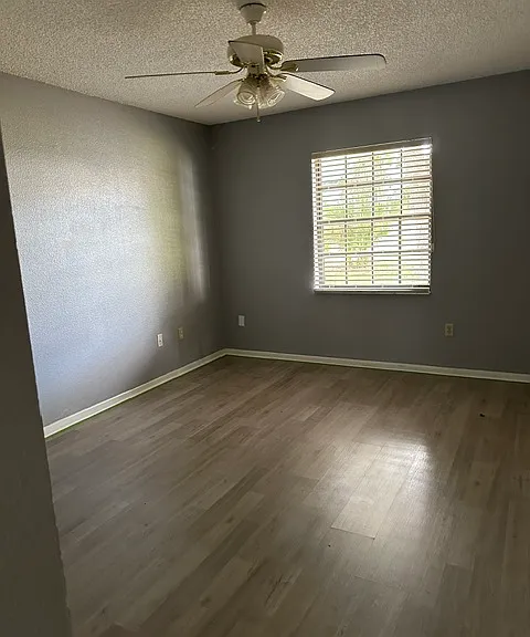 1413 W Corktree Cir — Photo 11
