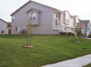 245 SW Chartwell Pl, Lees Summit, MO 64082