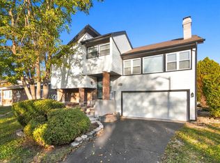 17909 Chartres Ct, Hazel Crest, IL 60429
