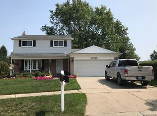 20475 Rose Ct, Brownstown, MI 48183