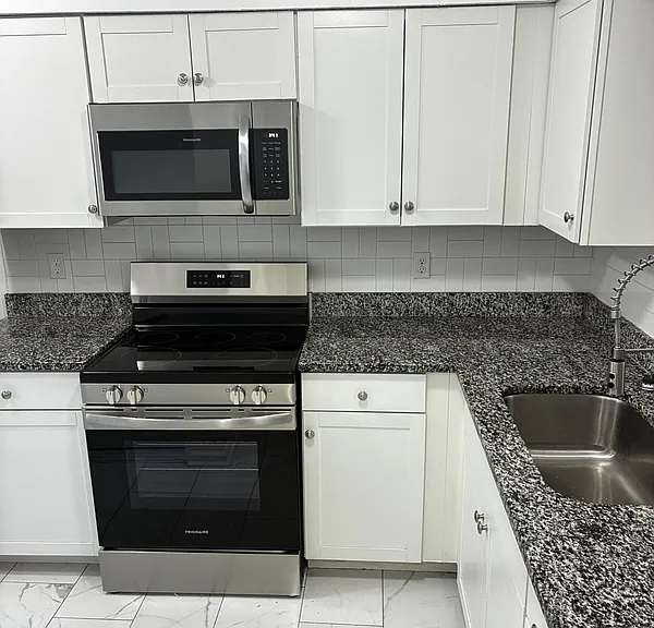 5640 Ansley St #206 — Photo 6