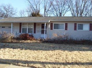 519 Candle Light Ln, Hazelwood, MO 63042