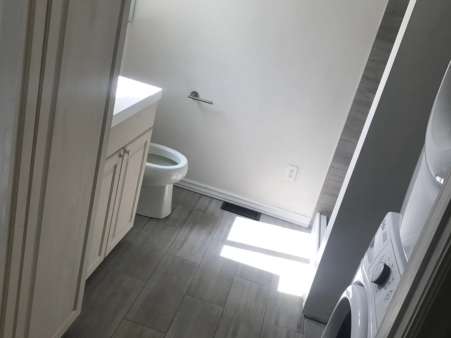 3 bed, 1120 sqft, $3,100 — Photo 3