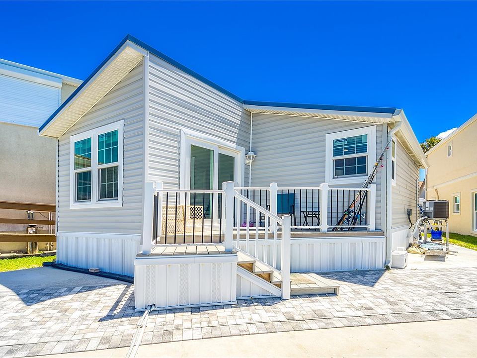 1st image of 13 Nettles Boulevard