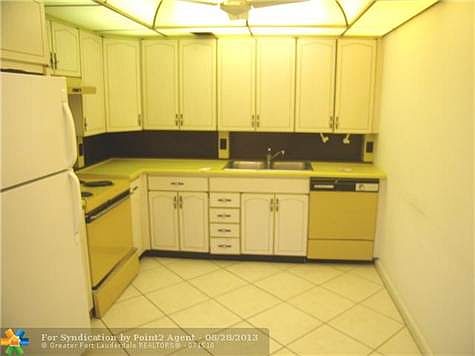 1st image of 3052 Ventnor Cres