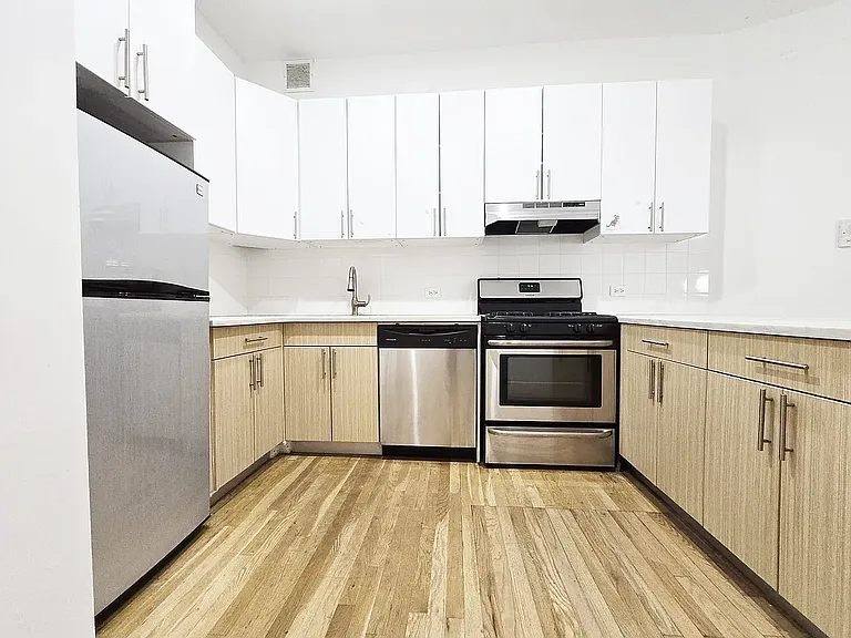 321 Malcolm X Blvd #1A — Photo 4