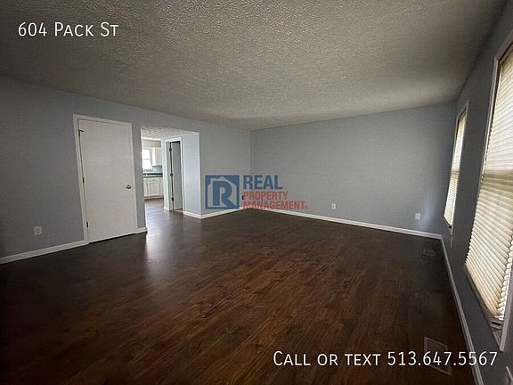 4th image of 604 Pack St
