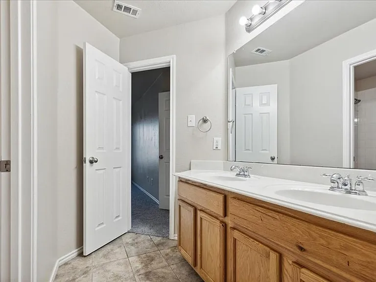 708 San Antonio Trl — Photo 26
