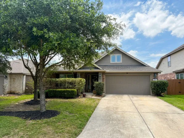 655 Oak Circle Dr E, Conroe, TX 77301