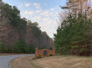 1298 Creekway Dr, Smithfield, VA 23430